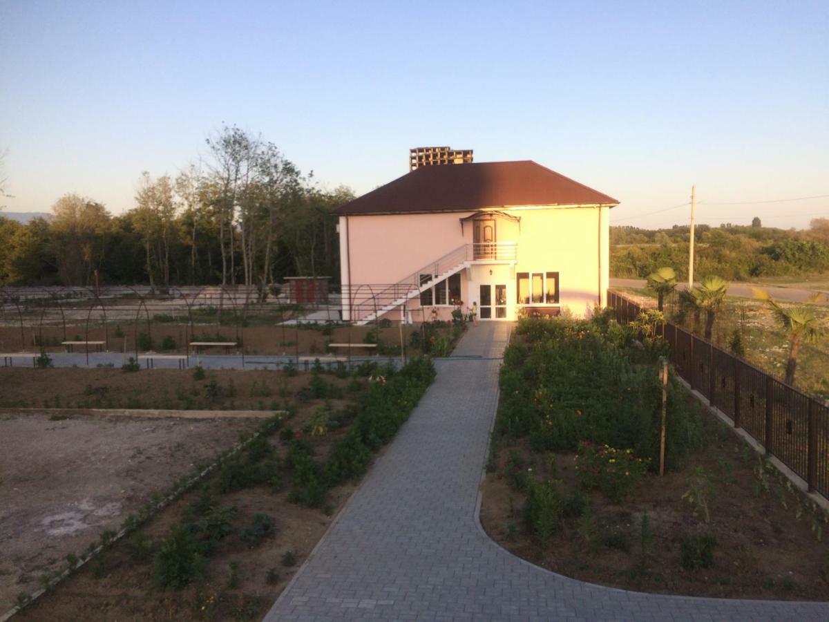 Hotel 777 Гудаута Екстер'єр фото
