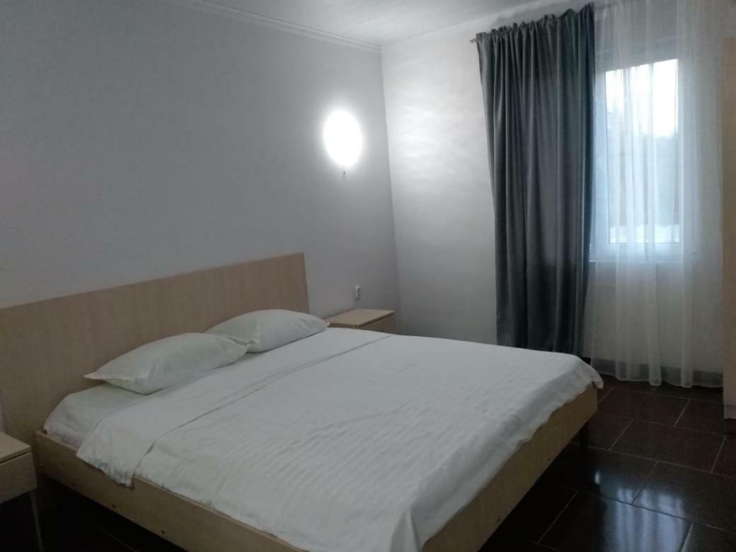 Hotel 777 Гудаута Екстер'єр фото